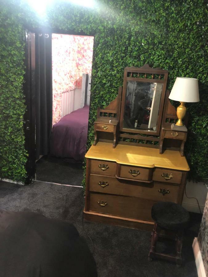 Guest house Party Pad